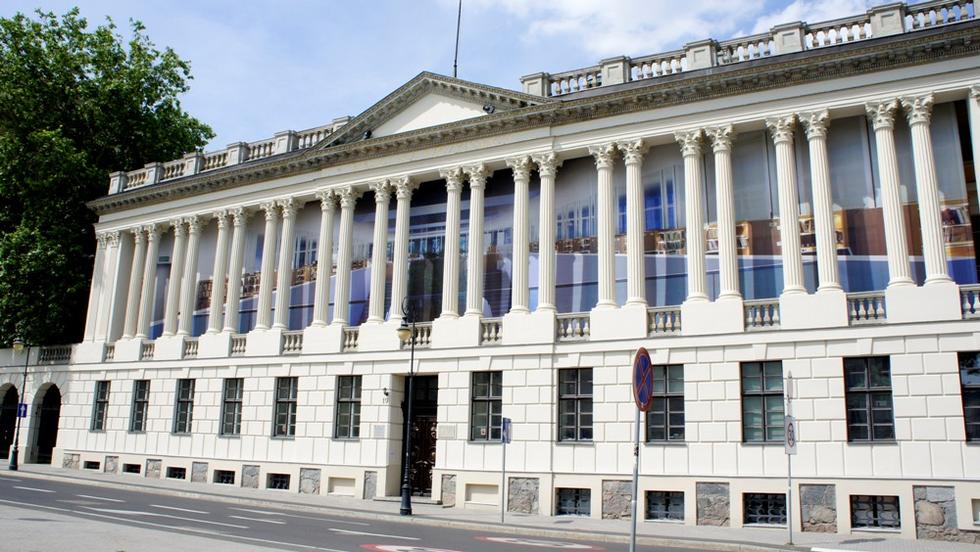 Fasada Biblioteki Raczyńskich; otwarcie nowego gmachu zaplanowane jest na 29 czerwca 2013 roku